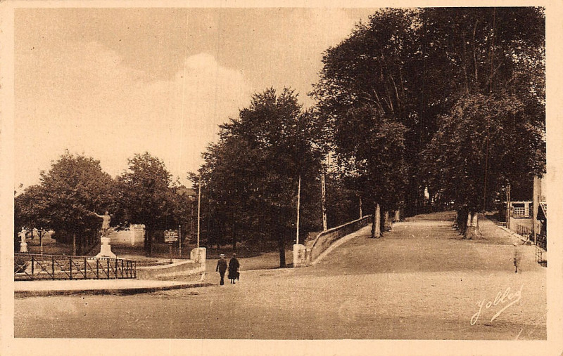 Carte postale ancienne Dax (Landes) - Parc Th Denis 20