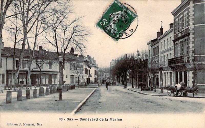 Carte postale ancienne Dax (Landes) - Boulevard de la Marine 3