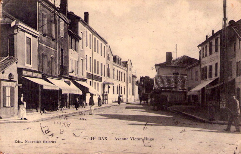 Carte postale ancienne Dax (Landes) - avenue Vixtor-Hugo 4