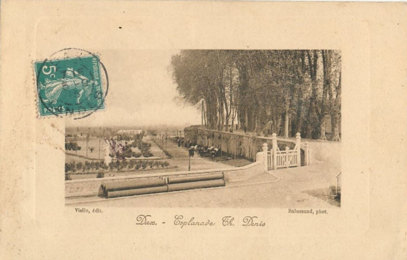 Carte postale ancienne Dax (Landes) - Parc Th Denis 21