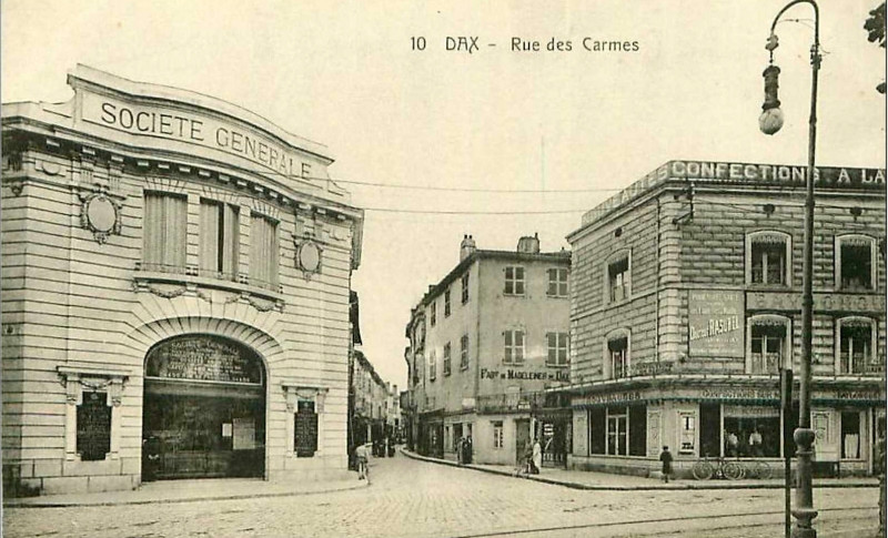Carte postale ancienne Dax (Landes) - rue des Carmes 1