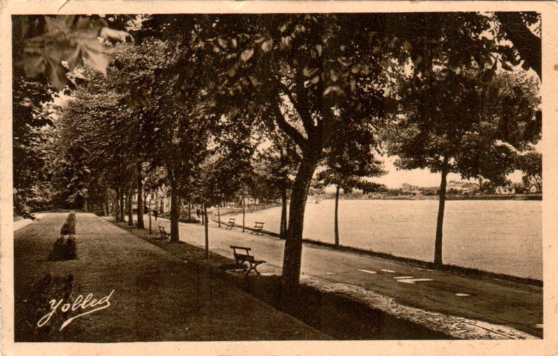 Carte postale ancienne Dax (Landes) - rives de l'Adour 4