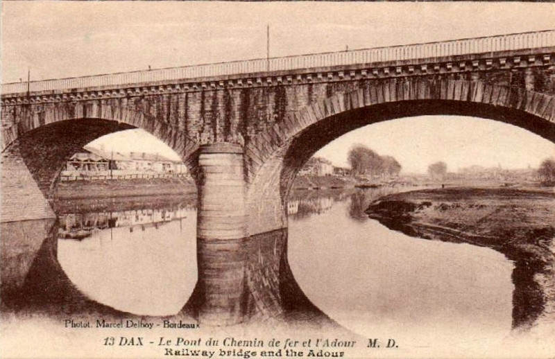 Carte postale ancienne Dax (Landes) - Pont du Chemin du Fer 4
