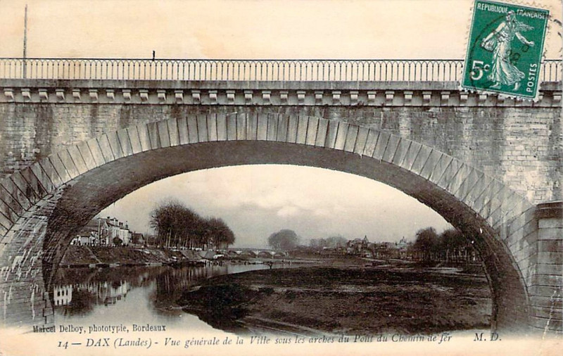 Carte postale ancienne Dax (Landes) - Pont du Chemin du Fer 3