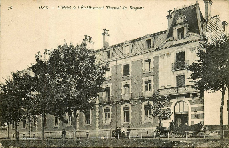 Carte postale ancienne Dax (Landes) - Etablissement Thermal des Baignots - vue de la Promennade 5