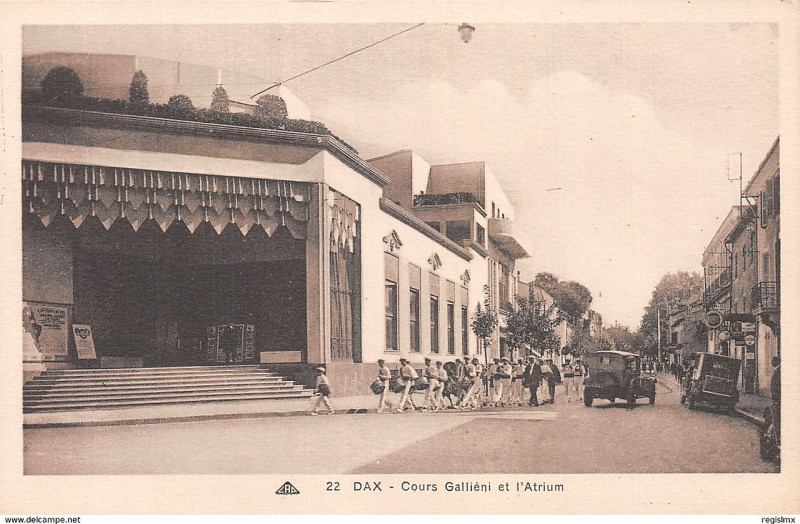 Carte postale ancienne Dax (Landes) - Cours Galliéni et Atrium
