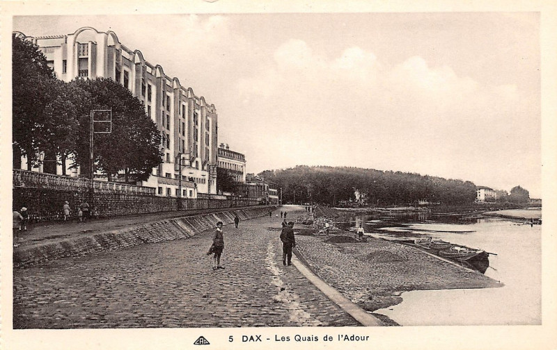 Carte postale ancienne Dax (Landes) - rives de l'Adour 22