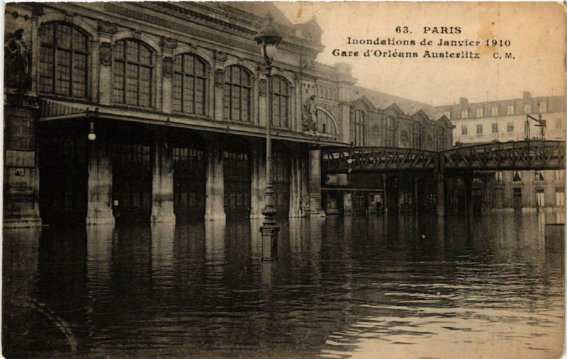 Carte postale ancienne Paris Gare d'Orleans Austerlitz Inondations 1910 à Paris