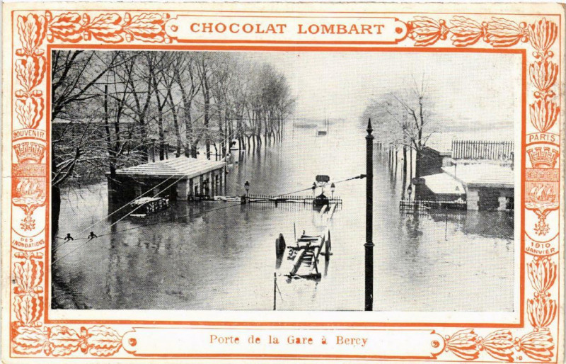 Carte postale ancienne Paris Porte de la Gare a Bercy Inondations 1910 à Paris