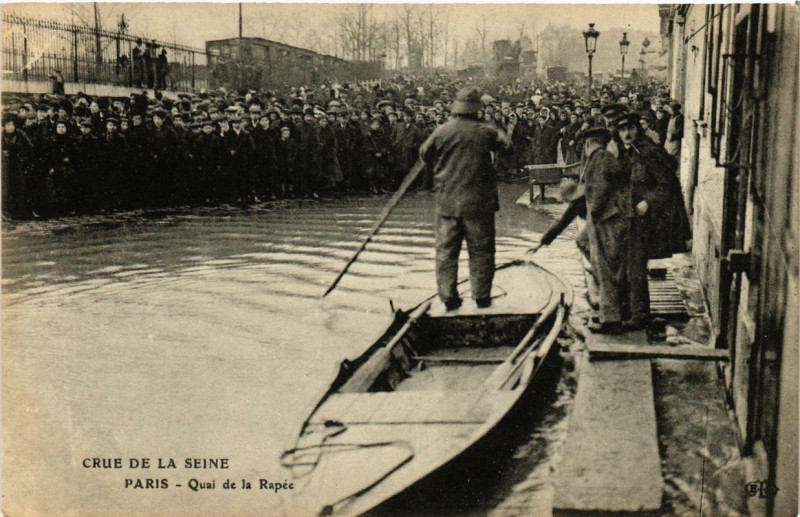 Carte postale ancienne Paris Quai de la Rapée Inondations 1910 à Paris