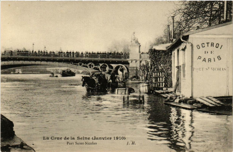 Carte postale ancienne Paris Port Saint-Nicolas Inondations 1910 à Paris