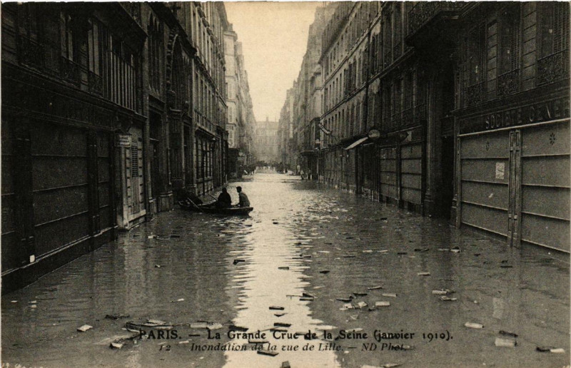 Carte postale ancienne Paris La rue de Lille Inondations 1910 à Paris
