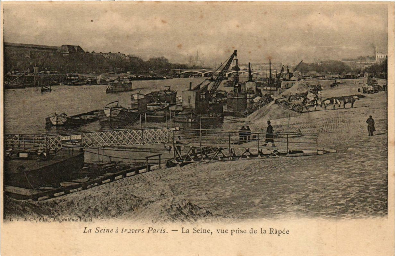 Carte postale ancienne La Seine, vue de la Râpée à Paris 12e