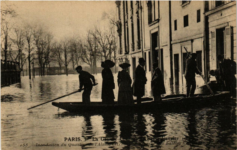 Carte postale ancienne Paris Quartier de l'Alma Inondations 1910 à Paris