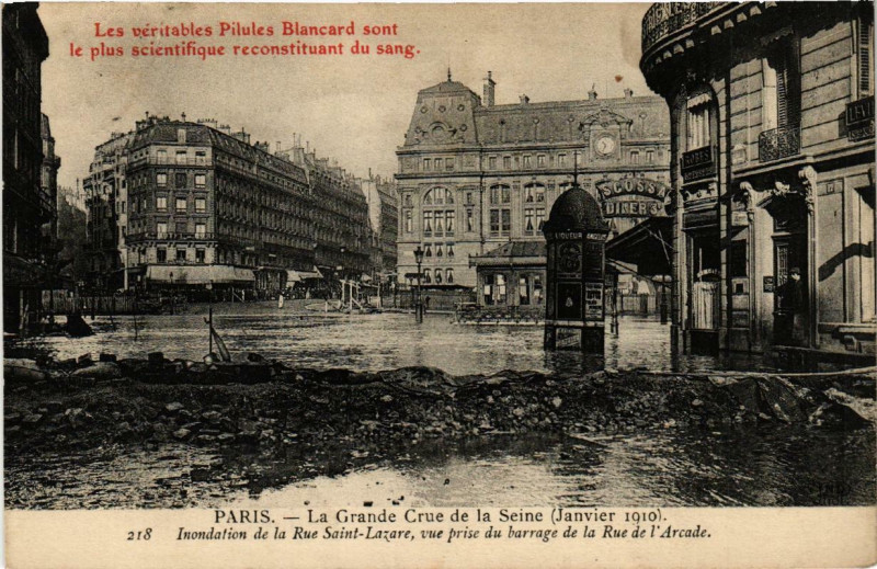 Carte postale ancienne Paris Rue Saint-Lazare Rue de l'Arcade Inondations 1910 à Paris