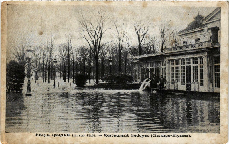 Carte postale ancienne Paris Restaurant Ledoyen Champs Elysées Inondations 1910 à Paris