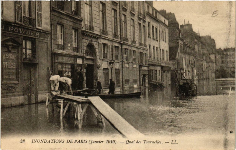 Carte postale ancienne Paris Quai des Tournelles Inondations 1910 à Paris