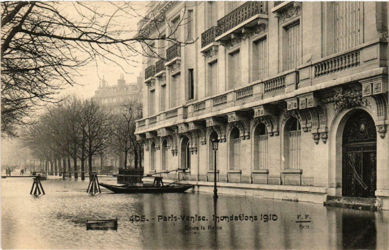 Carte postale ancienne Paris Cours la Reine Inondations 1910 à Paris