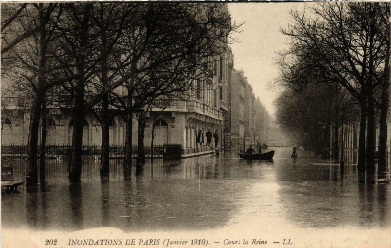 Carte postale ancienne Paris Cours la Reine Inondations 1910 à Paris