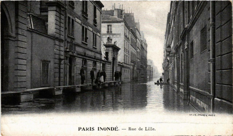 Carte postale ancienne Paris Rue de Lille Inondations 1910 à Paris