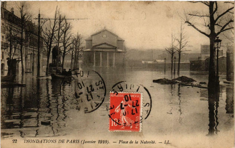 Carte postale ancienne Paris Place de la Nativite Inondations 1910 à Paris