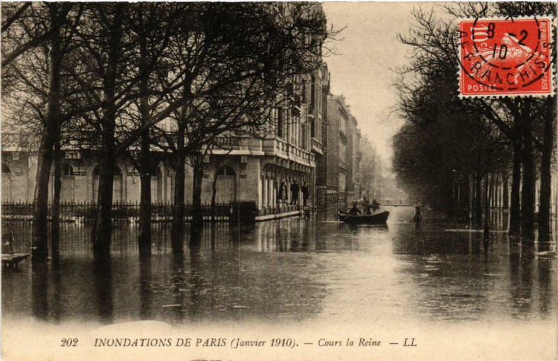 Carte postale ancienne Paris Cours la Reine Inondations 1910 à Paris