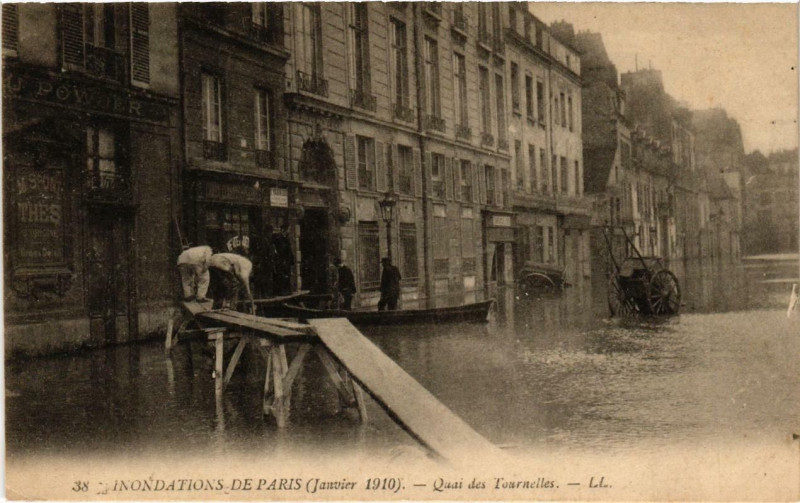 Carte postale ancienne Paris Quai des Tournelles Inondations 1910 à Paris