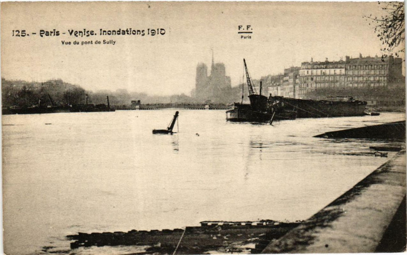 Carte postale ancienne Paris vue du pont de Sully Inondations 1910 à Paris