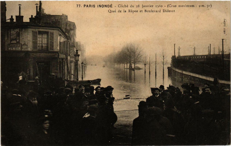 Carte postale ancienne Paris Quai de la Rapée et Bd Diderot Inondations 1910 à Paris