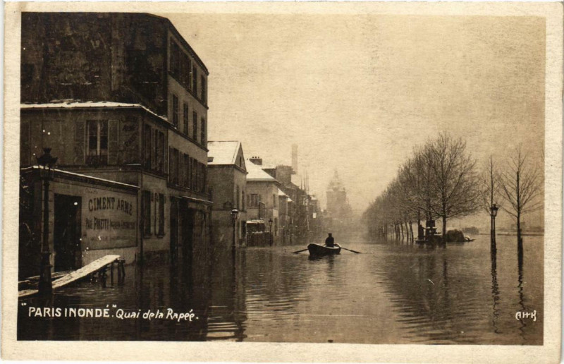 Carte postale ancienne Paris 12e - Paris inondé - Quai de la Rapée à Paris 12e