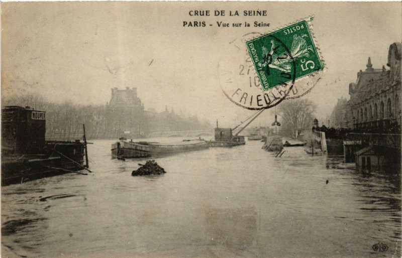 Carte postale ancienne Paris vue sur la Seine Inondations 1910 à Paris