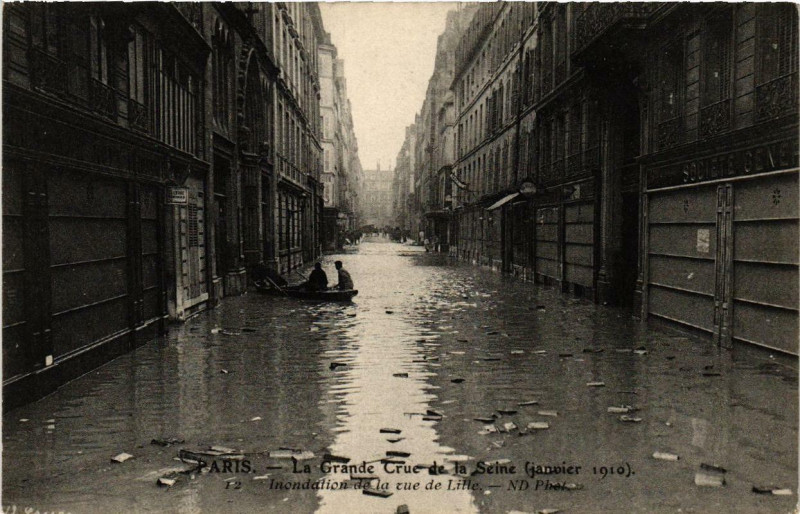 Carte postale ancienne Paris Rue de Lille Inondations 1910 à Paris