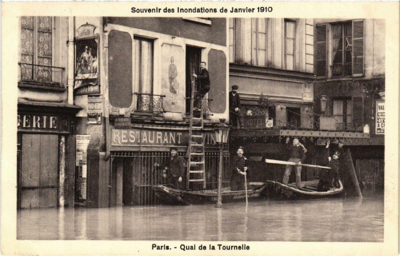 Carte postale ancienne Paris Quai de la Tournelle Inondations 1910 à Paris