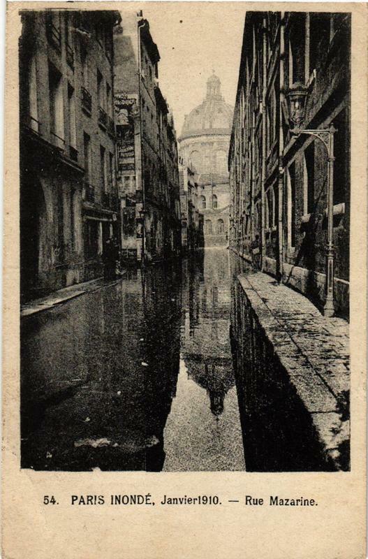 Carte postale ancienne Paris Rue Mazarine Inondations 1910 à Paris