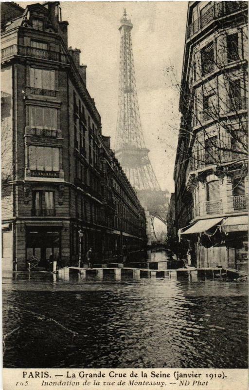 Carte postale ancienne Paris Rue de Montessuy Inondations 1910 à Paris