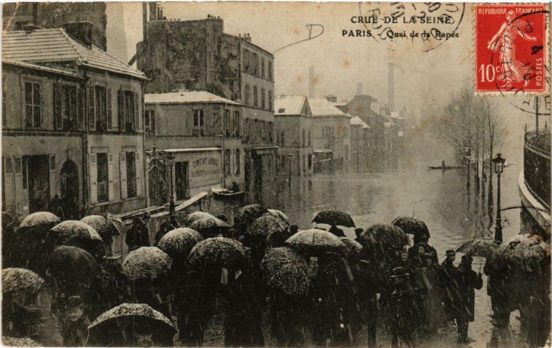 Carte postale ancienne Paris Quai de la Rapée Inondations 1910 à Paris