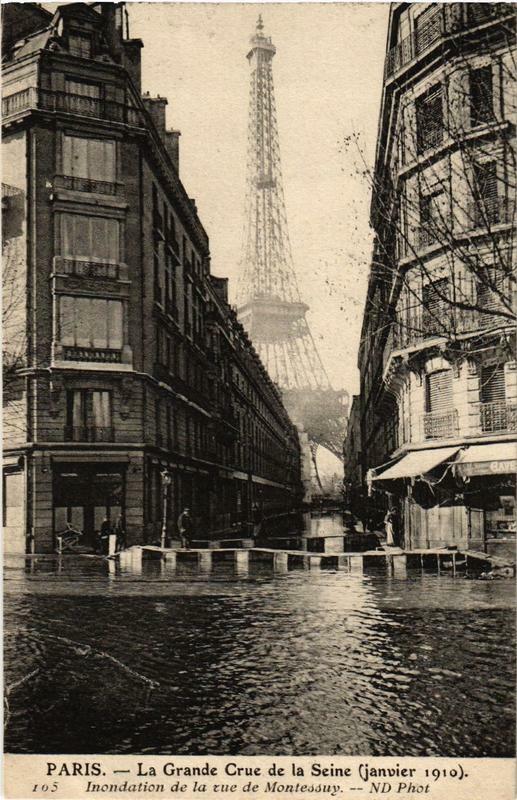 Carte postale ancienne Paris Rue de Montessuy Inondations 1910 à Paris