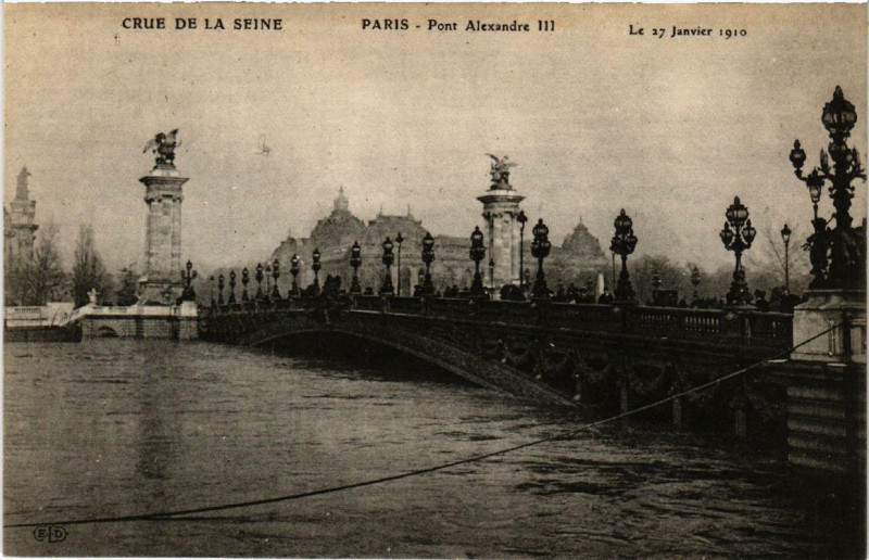 Carte postale ancienne Paris Pont Alexandre Iii Inondations 1910 à Paris