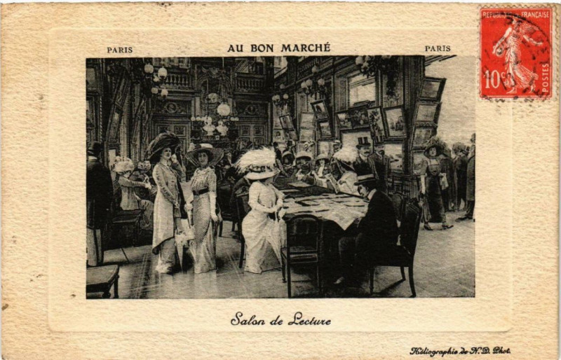 Carte postale ancienne Paris 7e Au Bon Marché Salon de Lecture à Paris 7e