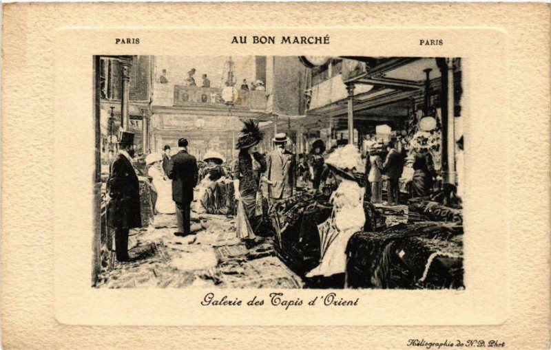 Carte postale ancienne Paris 7e Au Bon Marché Galerie des Tapis d'Orient à Paris 7e