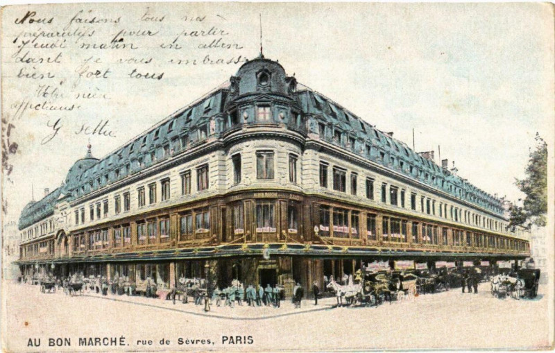 Carte postale ancienne Paris 7e Au Bon Marché Rue de Sevres à Paris 7e