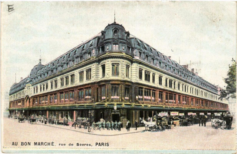 Carte postale ancienne Au Bon Marché - Rue de Sèvres à Paris 7e