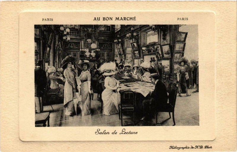 Carte postale ancienne Paris 7e Au Bon Marché Salon de Lecture à Paris 7e