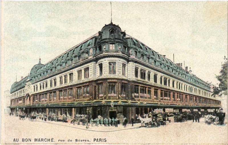 Carte postale ancienne Paris 7e Au Bon Marché Rue de Sevres à Paris 7e