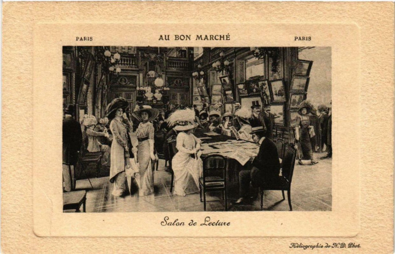 Carte postale ancienne Paris 7e Au Bon Marché Salon de Lecture à Paris 7e