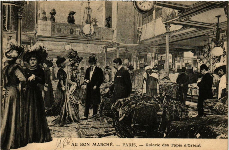 Carte postale ancienne Paris 7e Au Bon Marché Galerie des Tapis d'Orient à Paris 7e