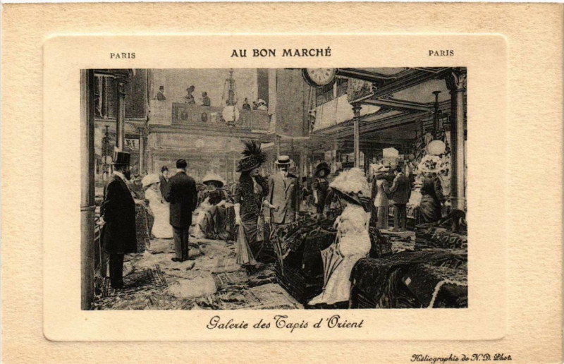 Carte postale ancienne Paris 7e Au Bon Marché Galerie des Tapis d'Orient à Paris 7e
