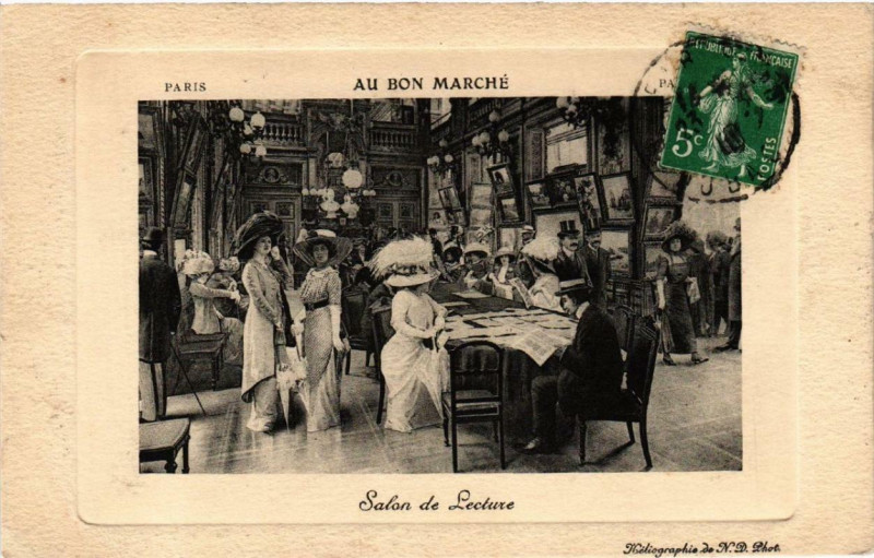 Carte postale ancienne Paris 7e Au Bon Marché Salon de Lecture à Paris 7e