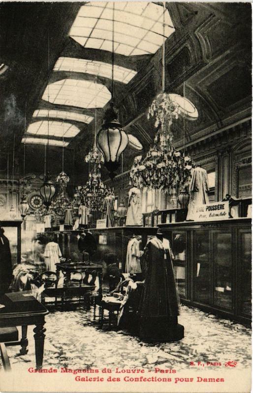 Carte postale ancienne Paris 1e Grands Magasins du Louvre Galerie des Confections à Paris 1er