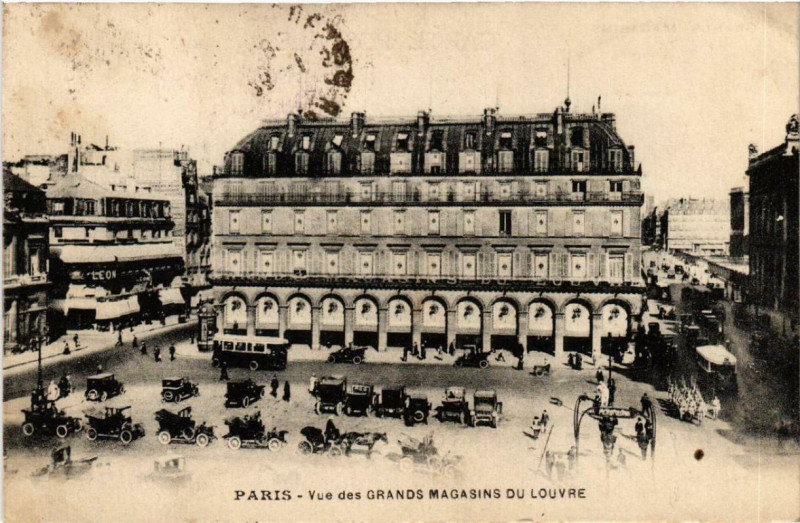 Carte postale ancienne Paris 1e Grands Magasins du Louvre Vue à Paris 1er